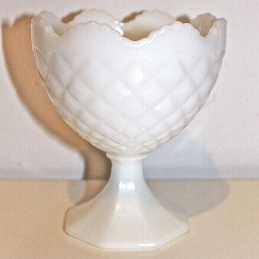 VTG Napco 1184 White Milk Glass Candy Dessert Dish Goblet Clevland Ohio USA